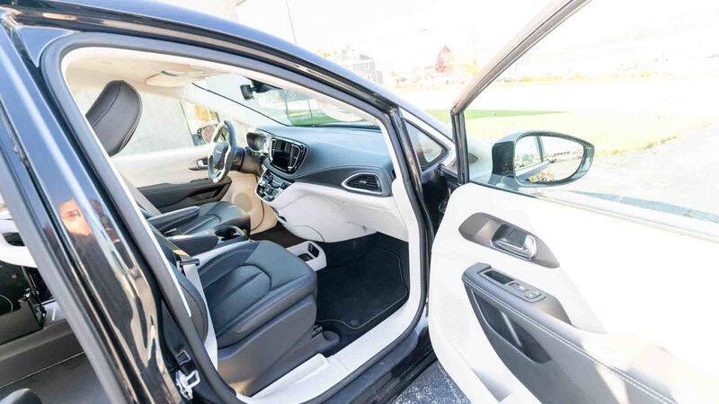 2024 Chrysler Pacifica Touring L