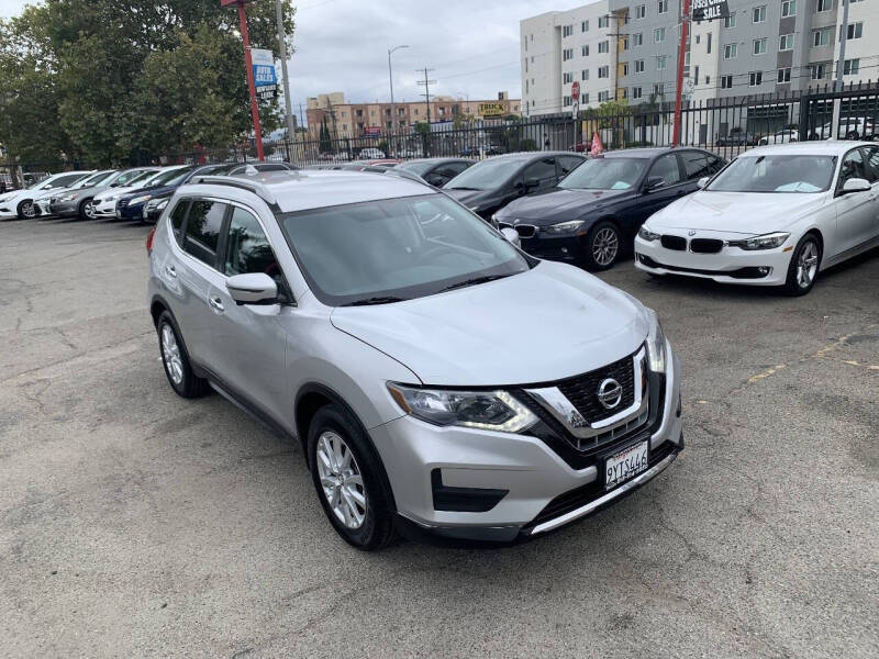 2017 Nissan Rogue SV