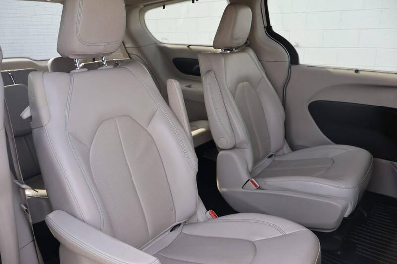 2018 Chrysler Pacifica Hybrid Touring L