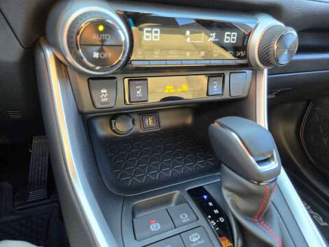 2024 Toyota RAV4 Prime SE