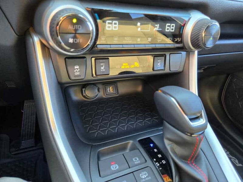 2024 Toyota RAV4 Prime SE