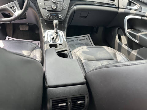 2012 Buick Regal Premium 1