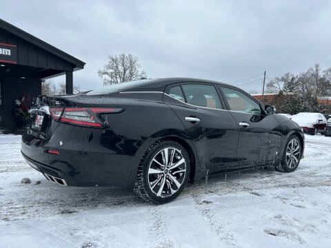 2023 Nissan Maxima