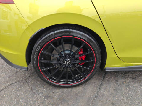 2023 Volkswagen Golf GTI 40th Anniversary Edition