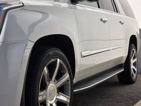 2015 Cadillac Escalade ESV Luxury