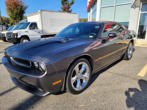 2013 Dodge Challenger for sale at Arlington Motors of Maryland in Suitland MD