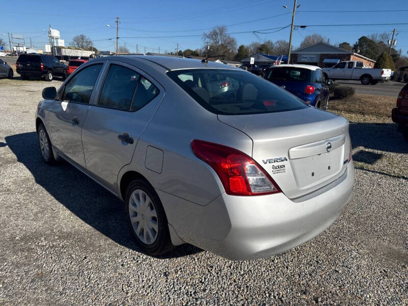 2014 Nissan Versa