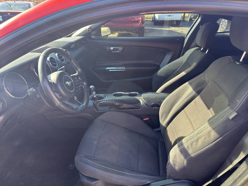 2016 Ford Mustang V6