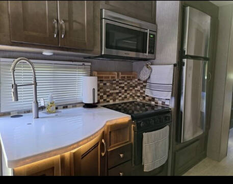 2021 International MV607