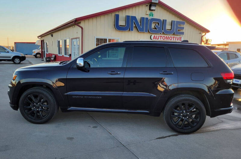 2018 Jeep Grand Cherokee for sale at UNIQUE AUTOMOTIVE "BE UNIQUE" in Garden City KS