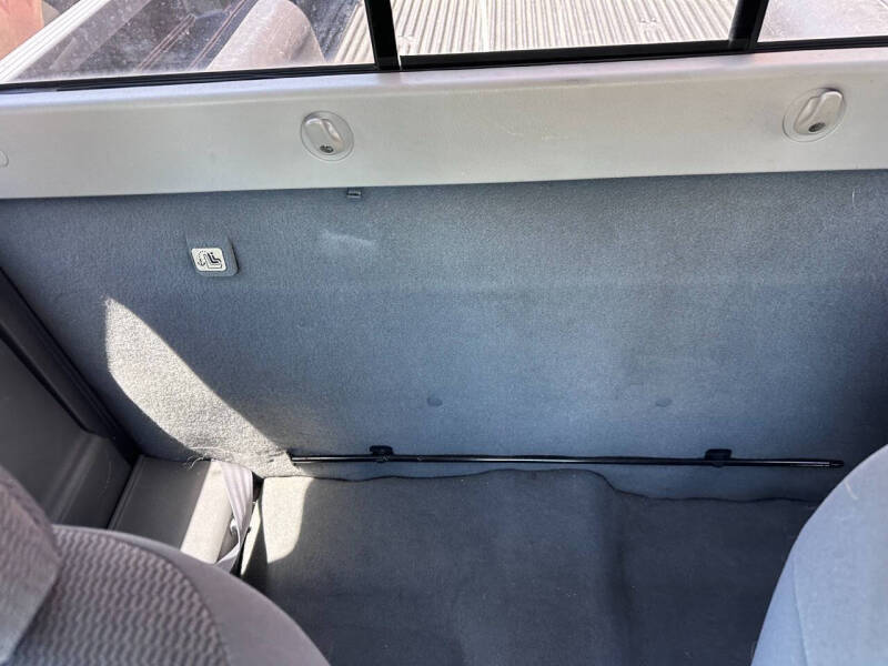 2004 Nissan Frontier XE
