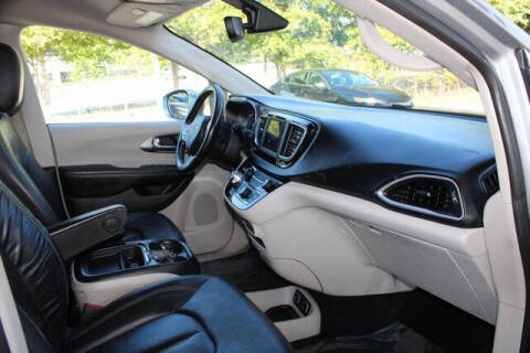 2020 Chrysler Pacifica Touring L