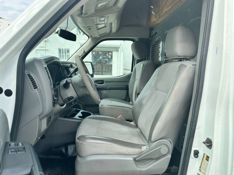 2016 Nissan NV Cargo null photo 15