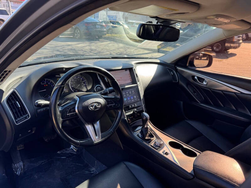 2017 Infiniti Q50 3.0T Signature Edition