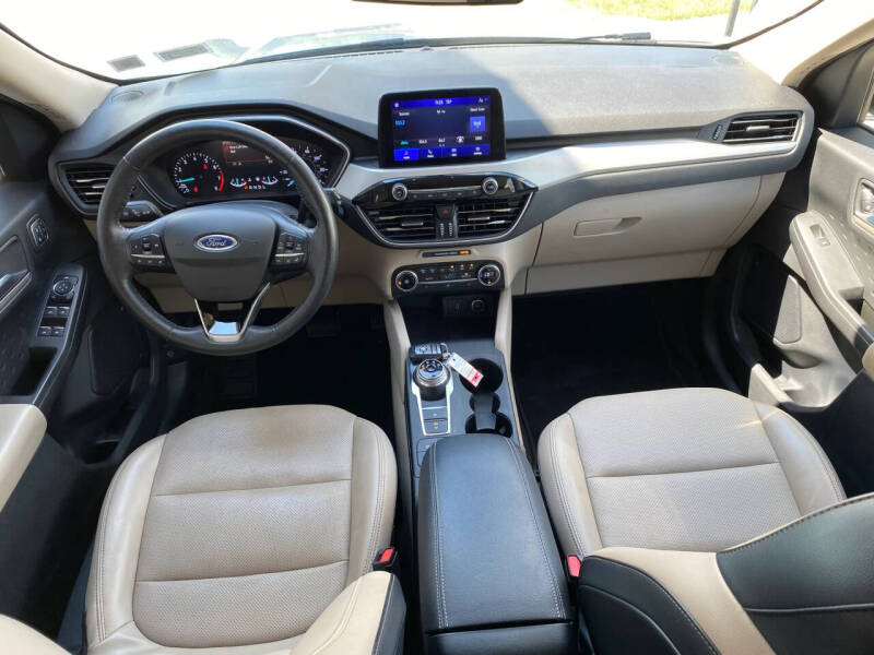 2020 Ford Escape SEL