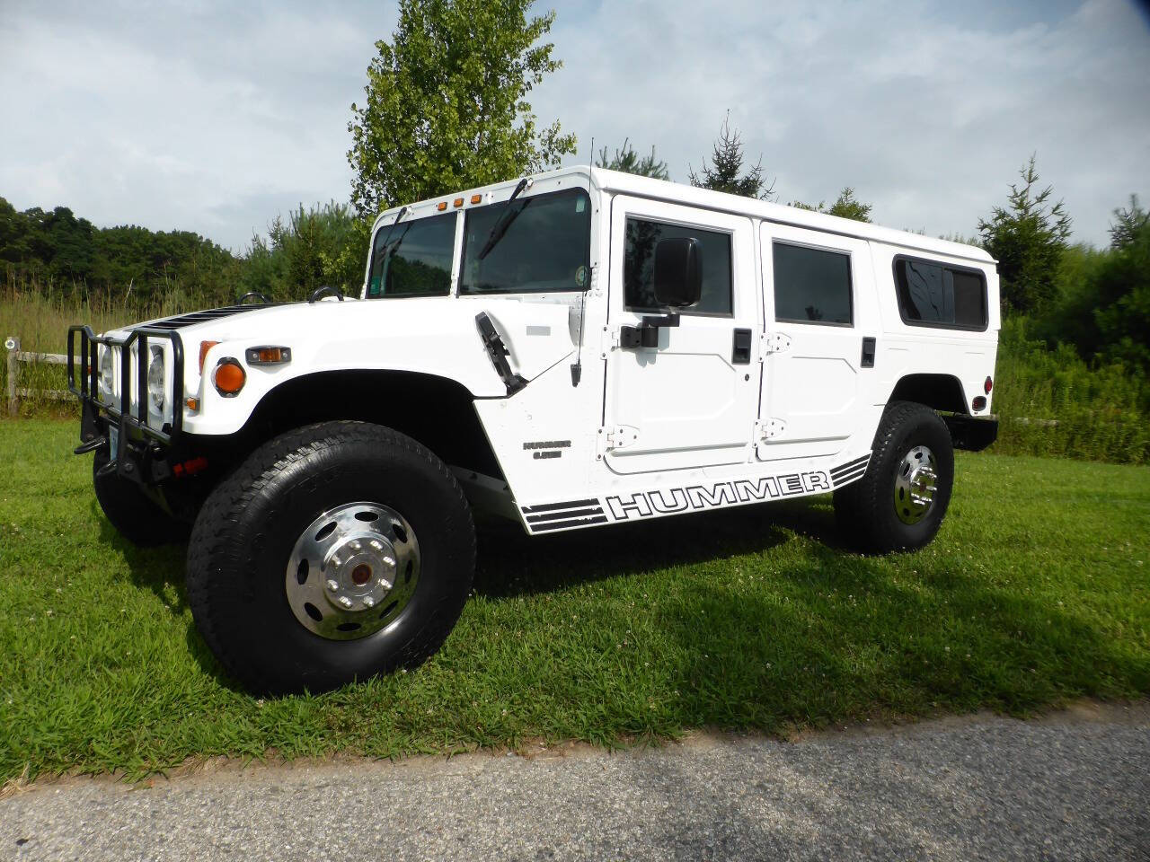 1998 AM General Hummer Wagon's photo