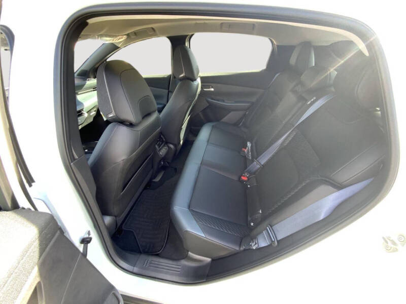 2026 Nissan LEAF Platinum+