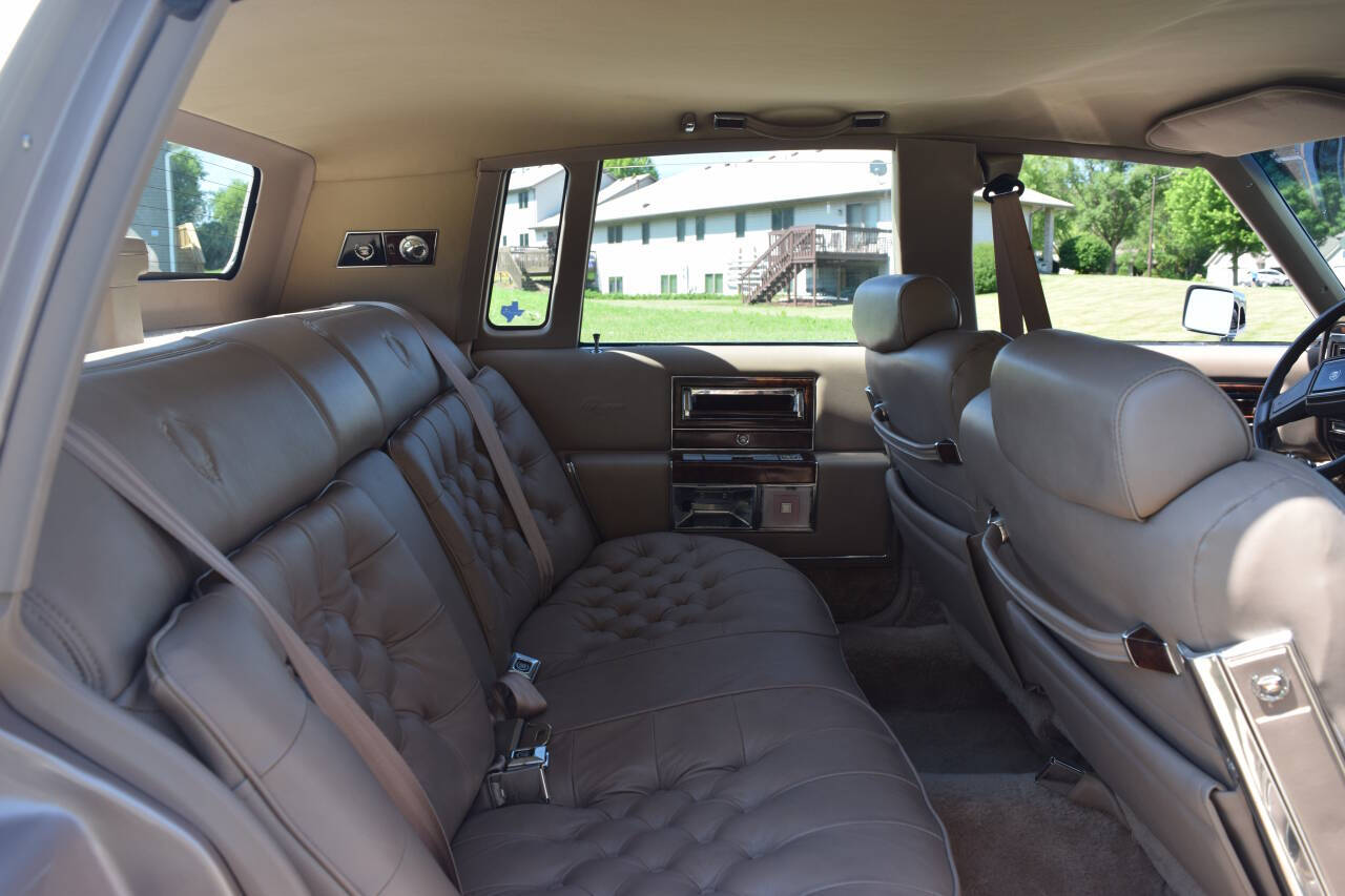 1991 Cadillac Brougham 153