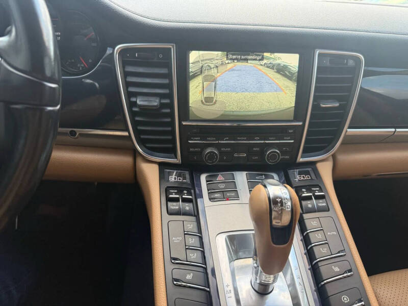 2015 Porsche Panamera