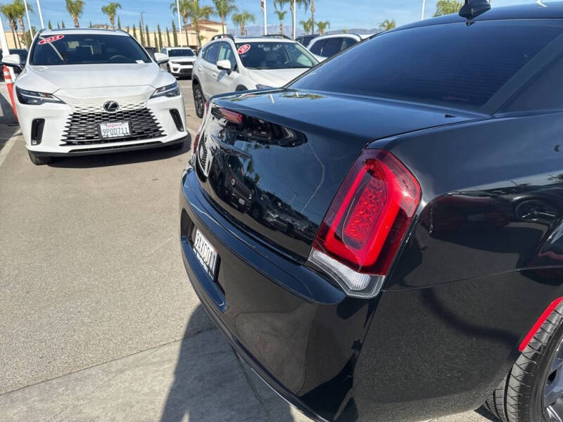 2022 Chrysler 300 Touring