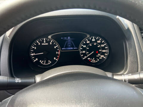 2017 Nissan Pathfinder SV