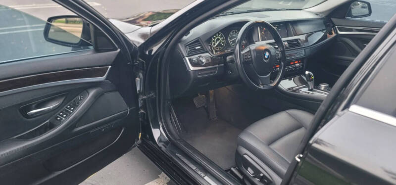 2015 BMW 5 Series 528i