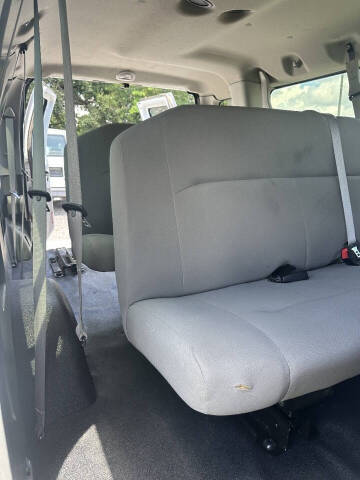 2013 Ford E-Series E-350 SD XL