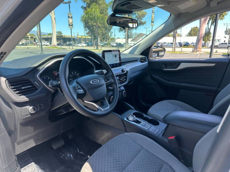 2022 Ford Escape SE