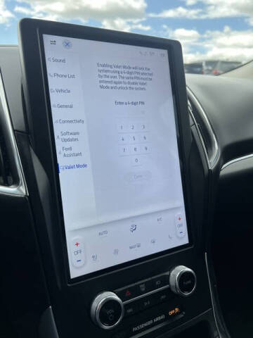 2024 Ford Edge Titanium