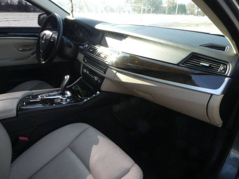 2012 BMW 5 Series 528i xDrive