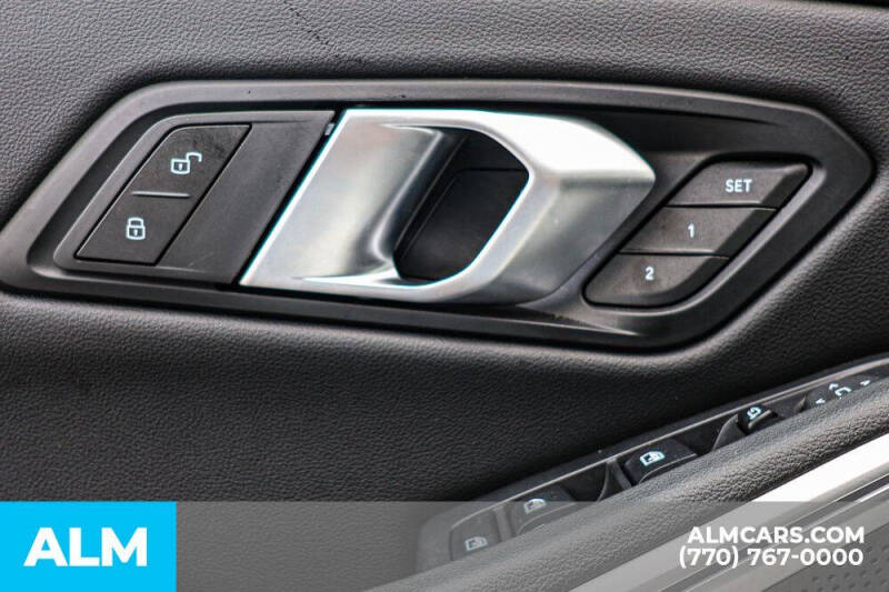 2025 BMW 3 Series 330i