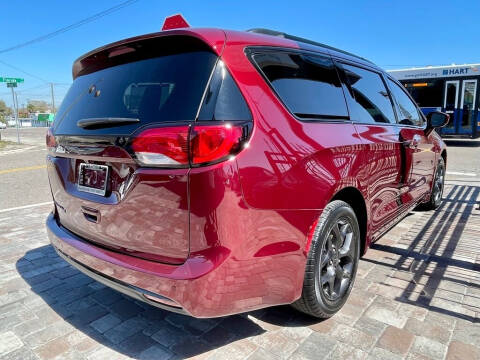 2018 Chrysler Pacifica Touring L
