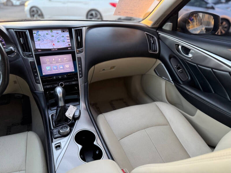 2017 Infiniti Q50 2.0T