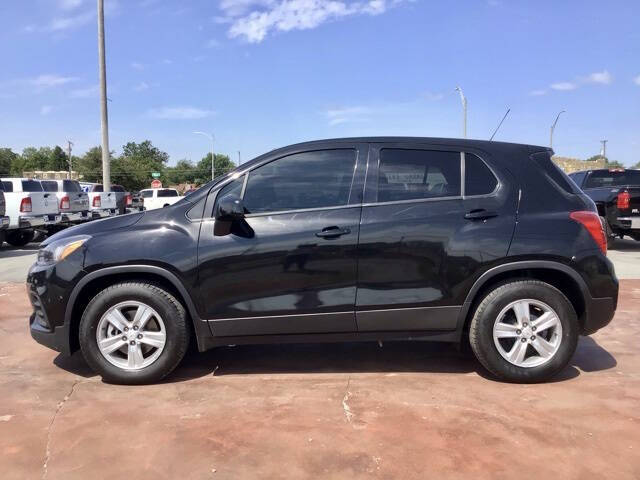 Used 2021 Chevrolet Trax LS with VIN KL7CJKSB5MB344774 for sale in Vinita, OK