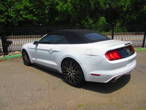 2016 Ford Mustang V6