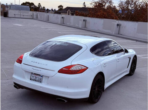 2011 Porsche Panamera 4