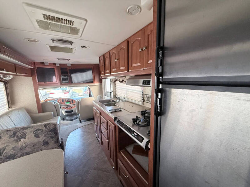 2006 Ford E-Series E-450 SD