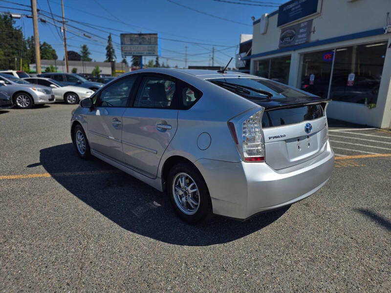 2011 Toyota Prius Two
