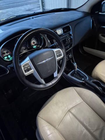 2013 Chrysler 200 Limited