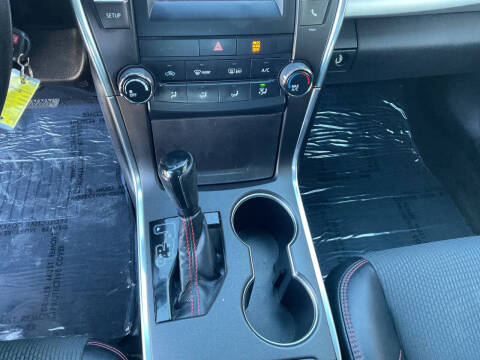 2016 Toyota Camry SE