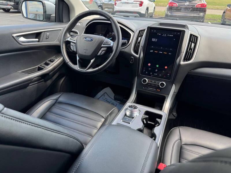 2021 Ford Edge SEL