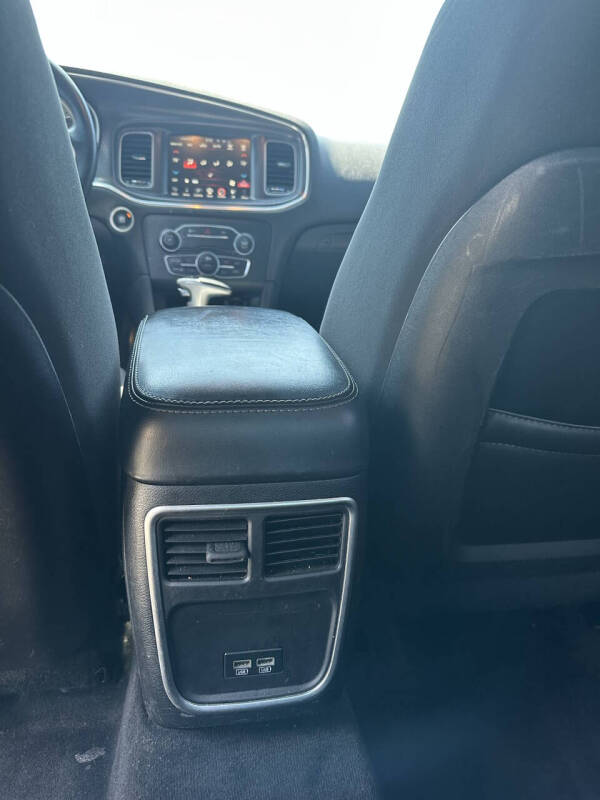 2016 Dodge Charger SXT