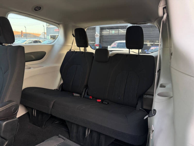 2018 Chrysler Pacifica LX