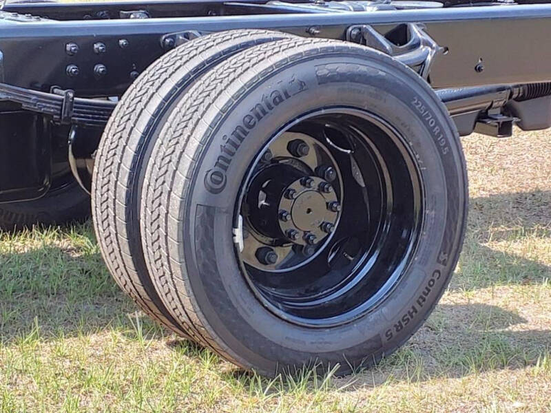 2024 Chevrolet Silverado 6500HD