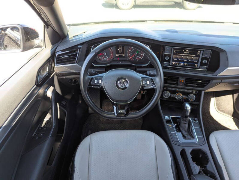 2020 Volkswagen Jetta R-Line