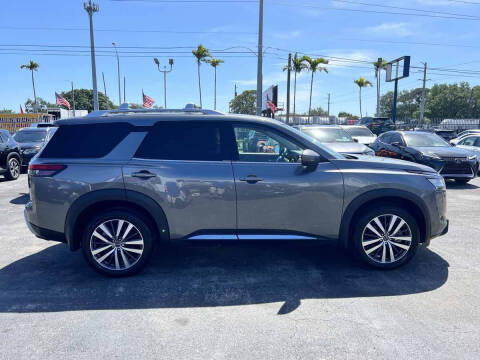 2022 Nissan Pathfinder Platinum