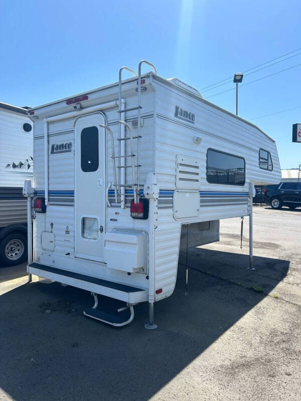 2005 Lance CAMPER 920