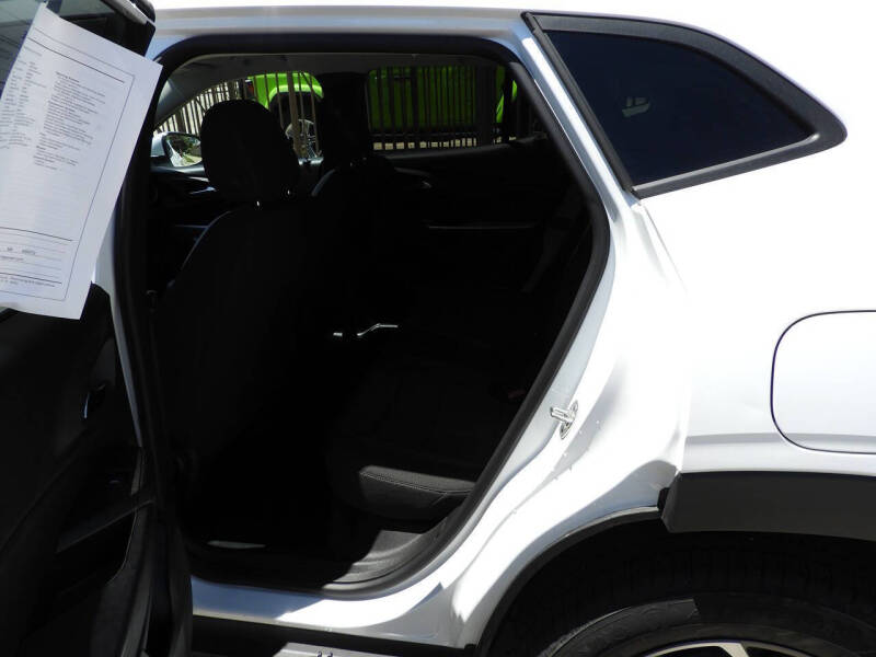 2025 Chevrolet Trax LS