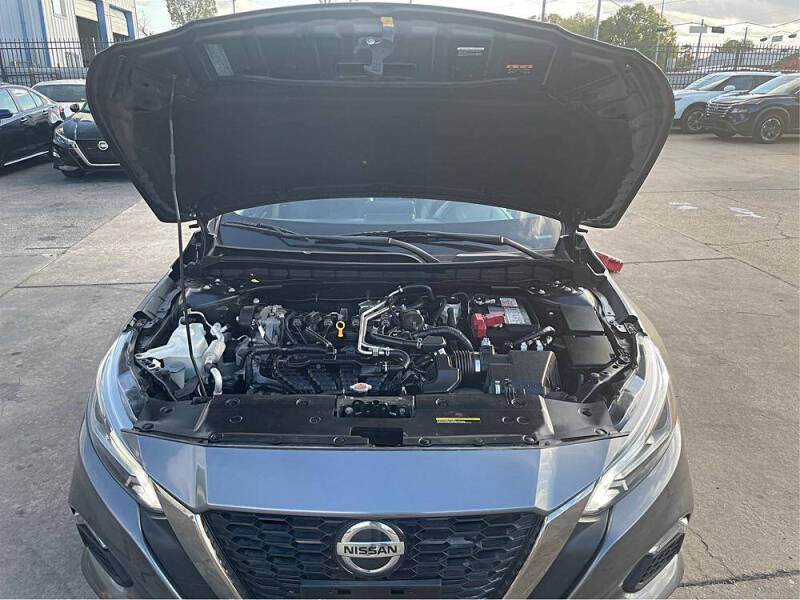 2022 Nissan Altima 2.5 SR