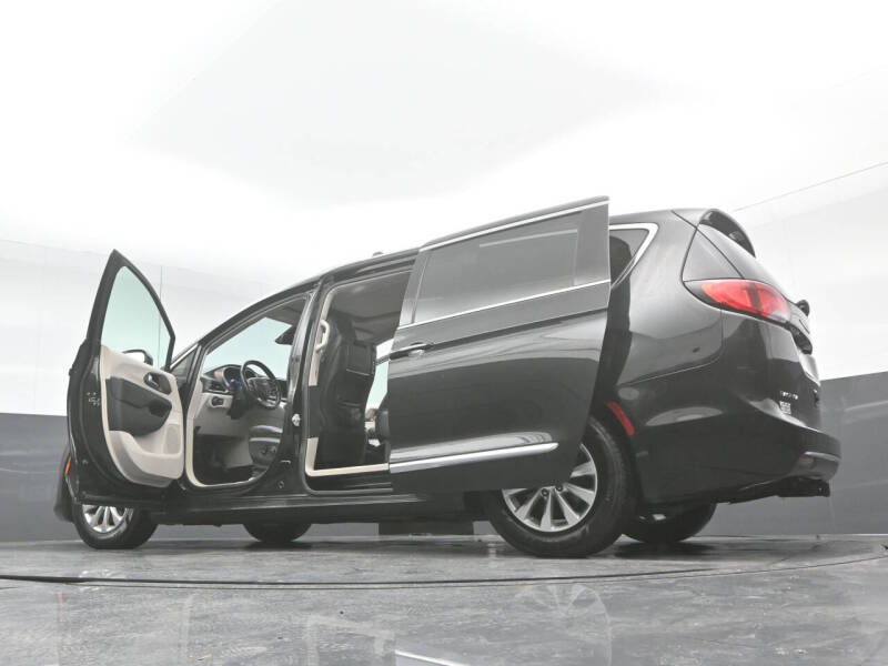 2018 Chrysler Pacifica Touring L Plus